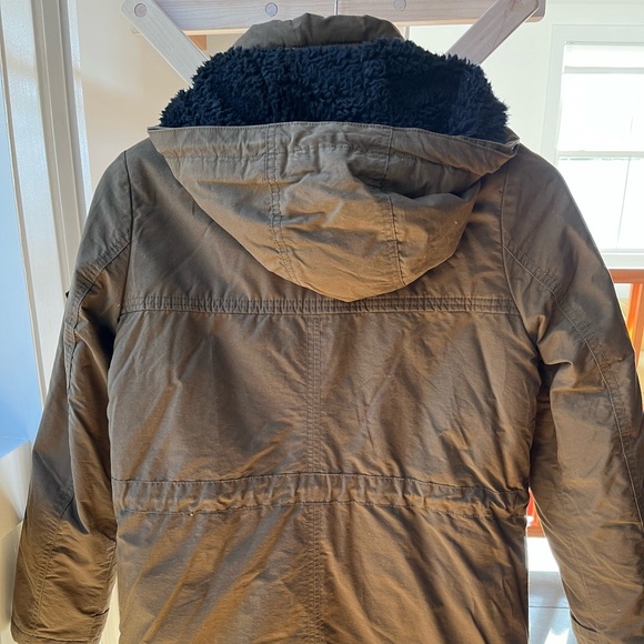 Eddie Bauer Winter Parka ❄️ - Picture 3 of 9